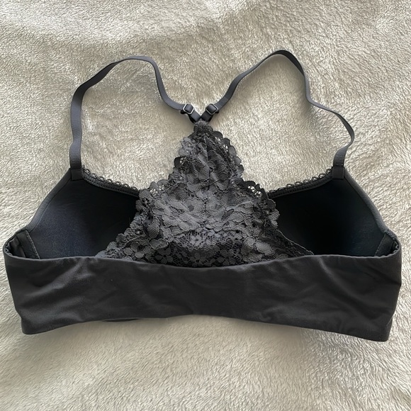 Victorias Secret Body by Victoria Front Close Racerback Bra - Picture 2 of 2